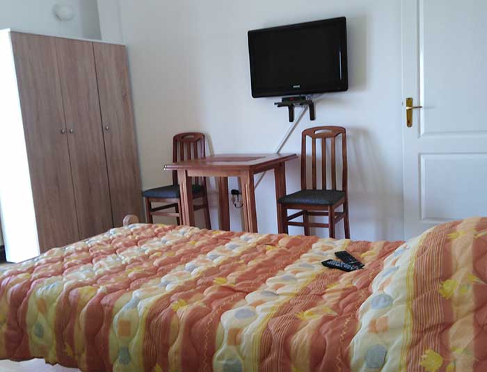 Jednokrevetna soba u domu za stare Beograd Vila Višnjica