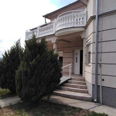 Dom Za Stare Beograd Vila Visnjica Zelenilo